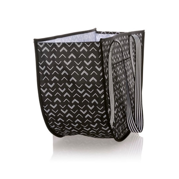 Thirty-One Round Utility Tote - Picture 3 of 8